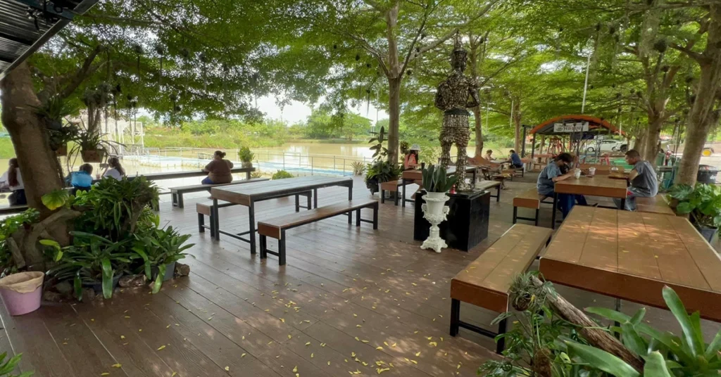 คาเฟ่ร้อยเอ็ด2