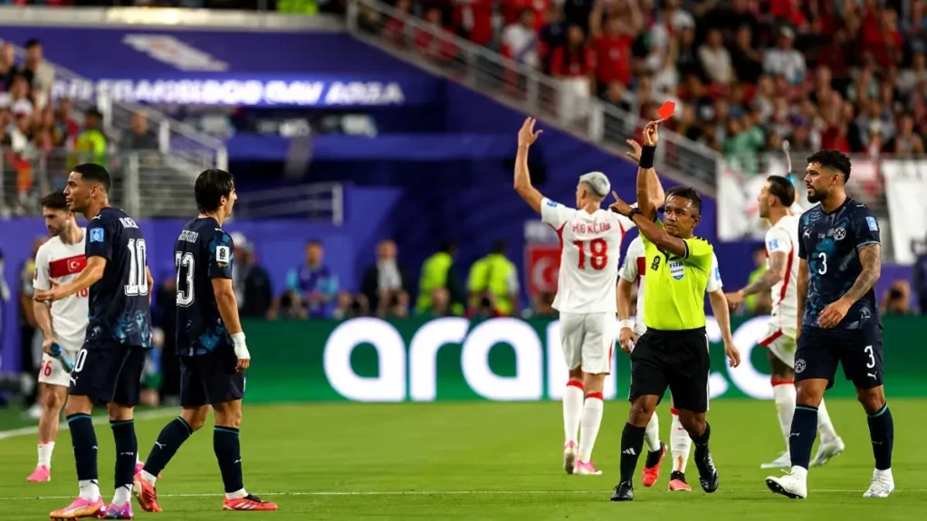 มิเกล อัลมิรอน สร้างประวัติศาสตร์โดยไม่ตั้งใจ! RED CARD อัลมิรอน รับใบแดงแรกจากกฎห้ามปิดปากของ FIFA ใน ฟีฟ่าเวิลด์คัพ 2026 ตุรกี พบ ปารากวัย 132 มิเกล อัลมิรอน