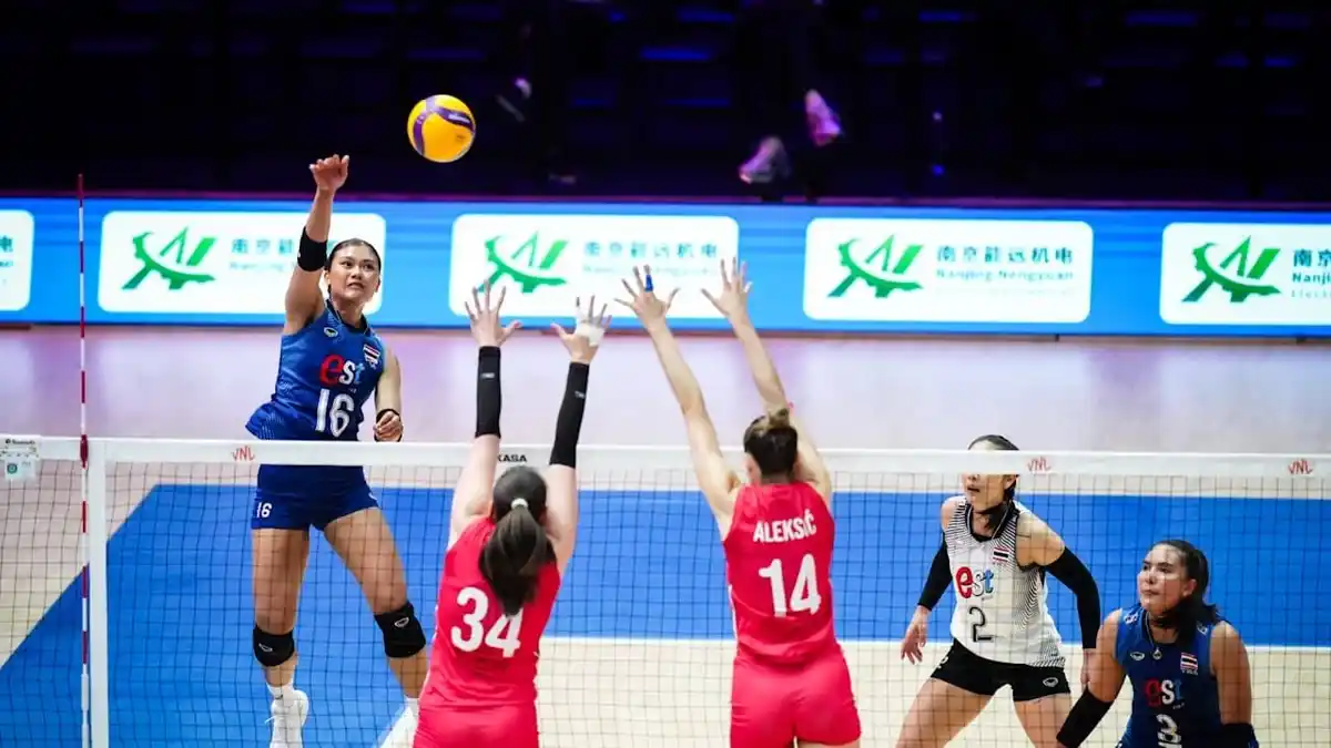 วอลเลย์บอล VNL 2026 สัปดาห์แรกร้อน! สาวไทยผ่าน 4 นัดยาก พ่าย 3 เจ๊า 0 ก่อนสู้ต่อบ้านตัวเองที่กรุงเทพฯ 114 วอลเลย์บอล VNL 2026 2