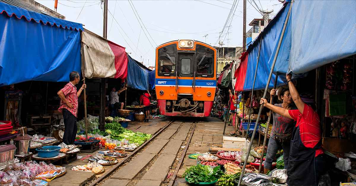 ตลาดสถานีรถไฟมักกะสัน ตลาดสดใต้ทางด่วนที่ยังเปิดขายตั้งแต่แปดโมงเช้า ก่อนที่คนกรุงเทพฯ ส่วนใหญ่จะตื่น 64 ตลาดสถานีรถไฟมักกะสัน1
