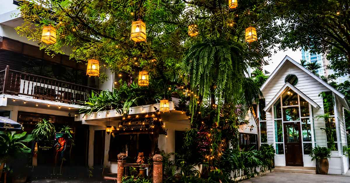 ร้านย่านเก่าสุขุมวิท เมื่อถนนที่แพงที่สุดในไทย ยังเก็บตำนานอาหาร และร้านรวงที่อยู่มาก่อนรถไฟฟ้า 70 ร้านย่านเก่าสุขุมวิท 3